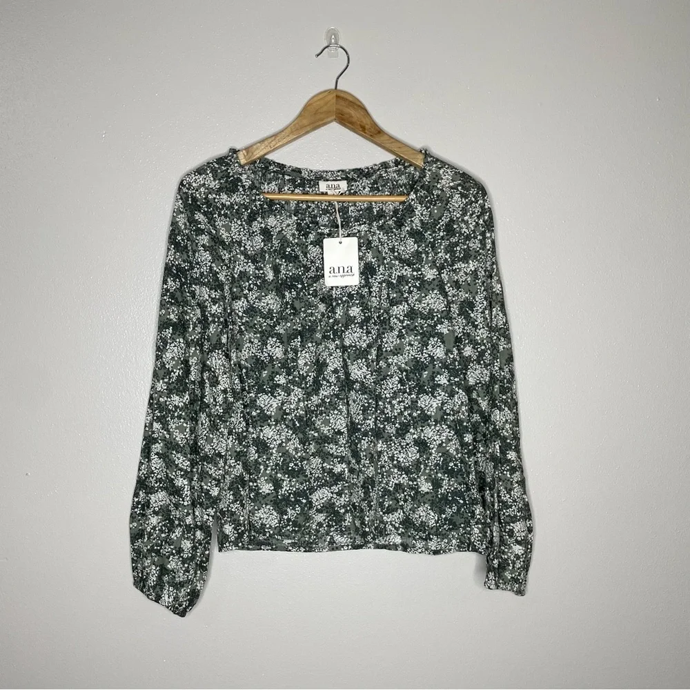 ana | NWT Sage Green Floral Boho Blouse‎